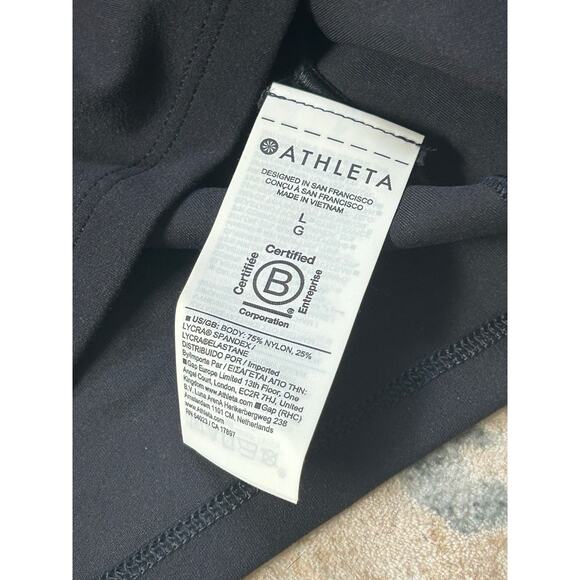 Athleta Transcends Top Black long sleeve crop Athletic Top Size Large - Picture 5 of 8